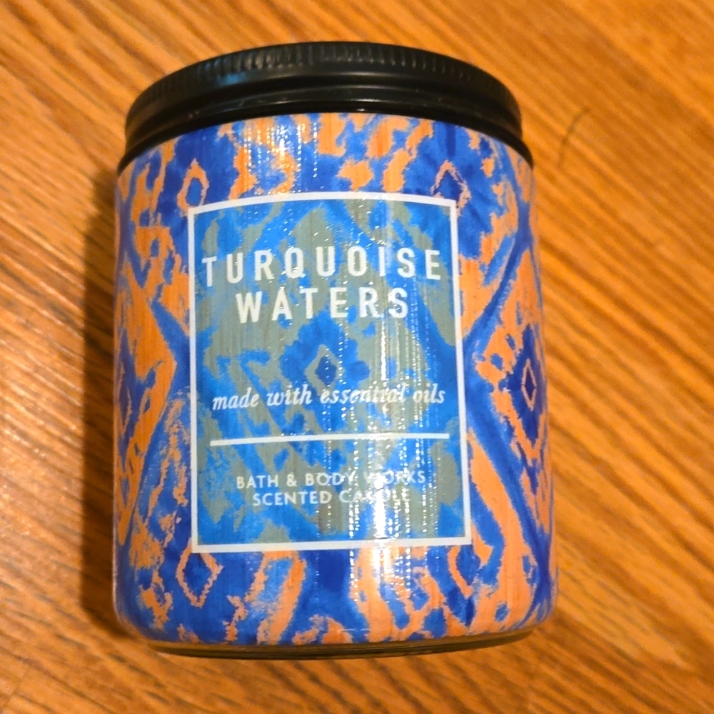 Turquoise Waters Single-Wick Candle